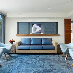 Courtyard By Marriott Waikiki Hotel Honolulu